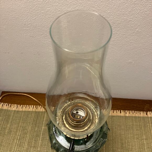 Vintage Findlay Queen of Hearts Glass Table Lamp in Sea Green - Picture 9 of 10